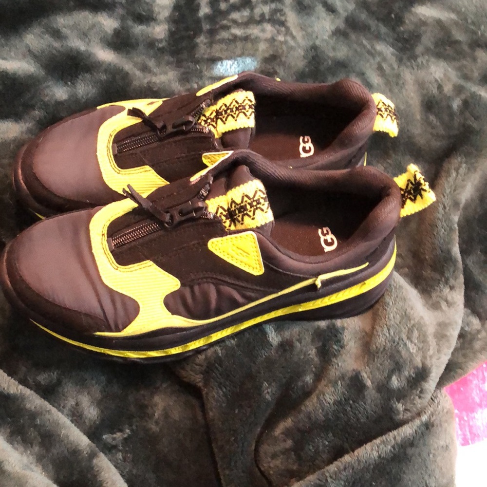 Worn once ugg athletic shoes.
